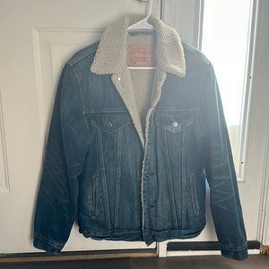 Levi’s men’s Sherpa trucker jacket